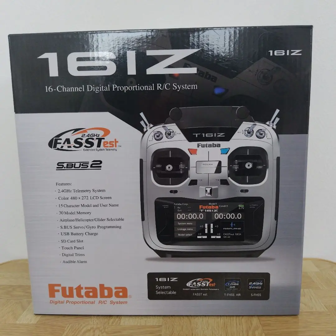 Futaba 16iZ　　送信機と受信機　４個 フタバ T16IZ 送信機 - 18CH ラジオコントローラー送信機