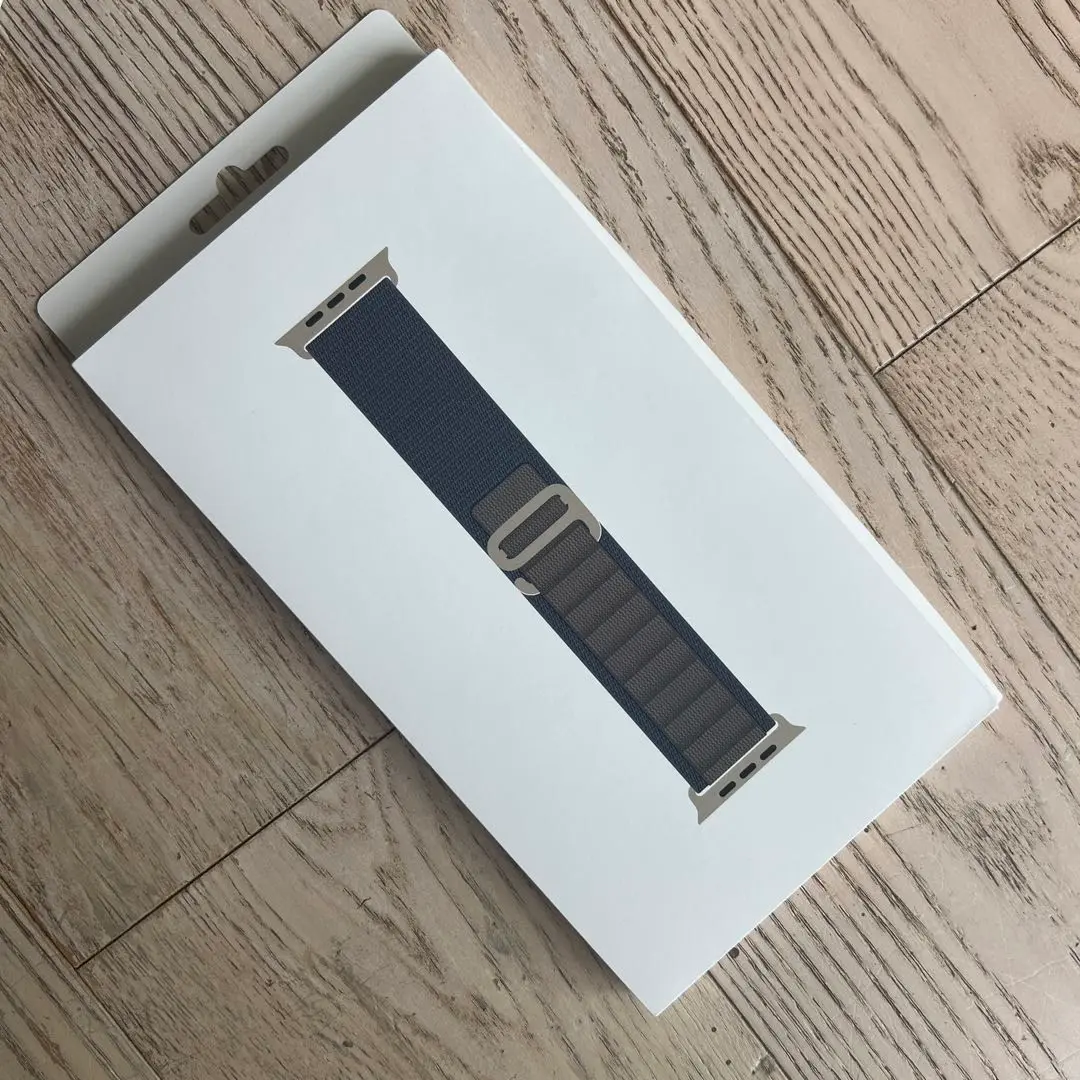 【Mサイズ】Apple純正 アルパインループ ブルー (新品未開封) Amazon.co.jp: Apple Watch Band - 49mmケース用ブルー