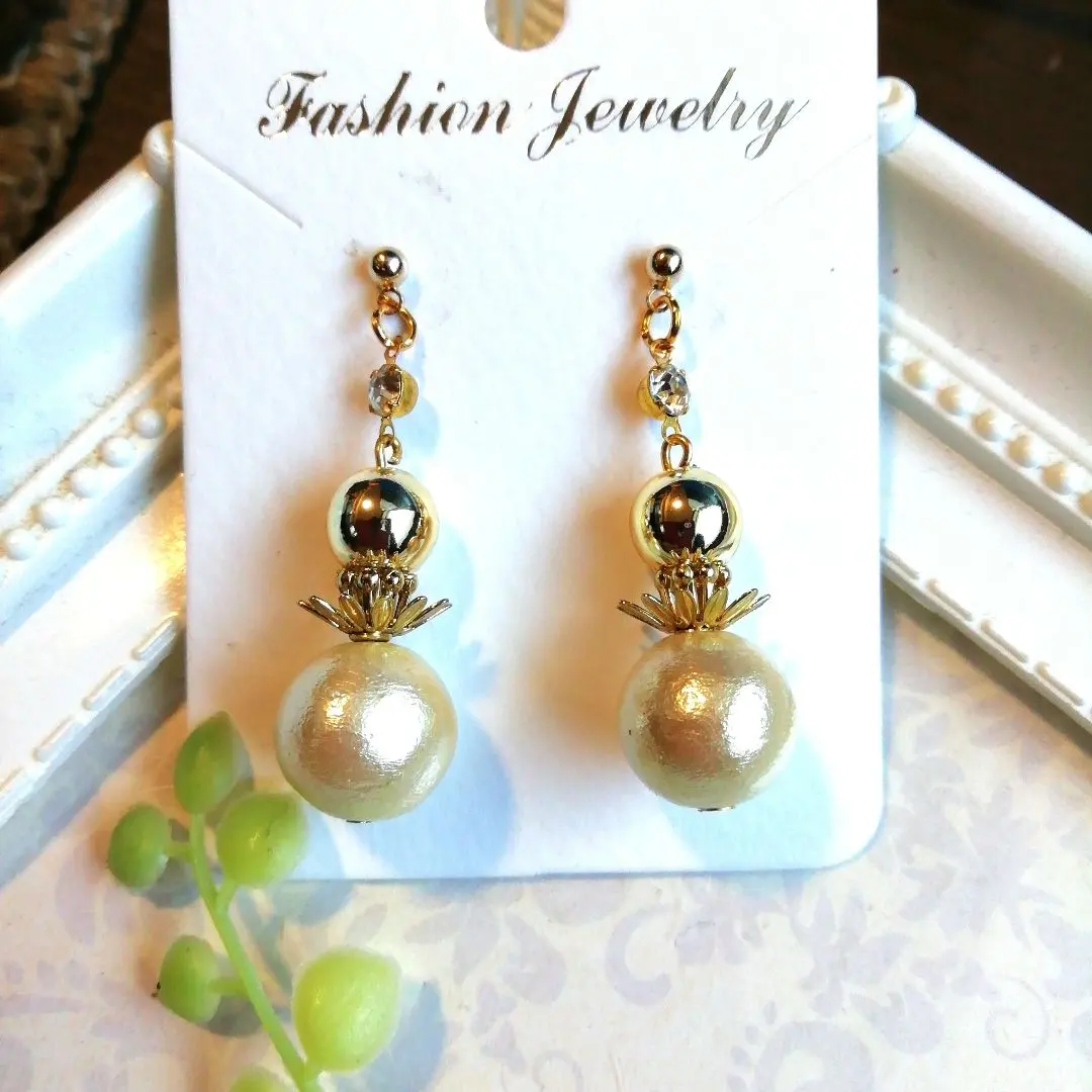 Thumbnail of Cotton Pearl White Earrings/Earrings (Handmade) Made in Japan Kiska