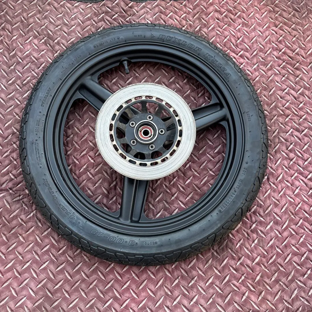 CB125T　ホイール　ホーク仕様などに　レア物　18インチ Yahoo!オークション - 79年式 CB125T 純正フロントホイール 18