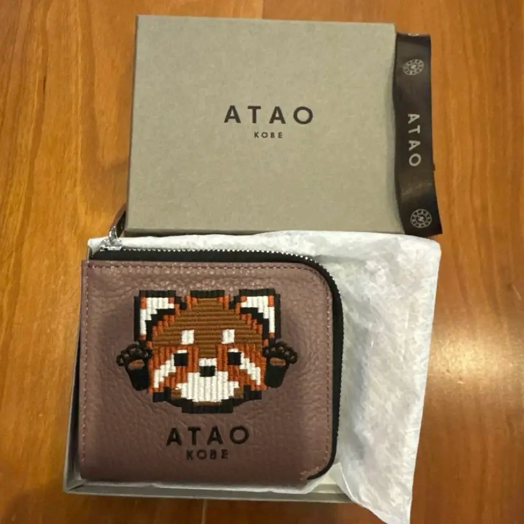 アタオ　折り財布　zoo レッサーパンダ 未使用✨アタオ 折り財布 18周年 ZOO チェス レッサーパンダ