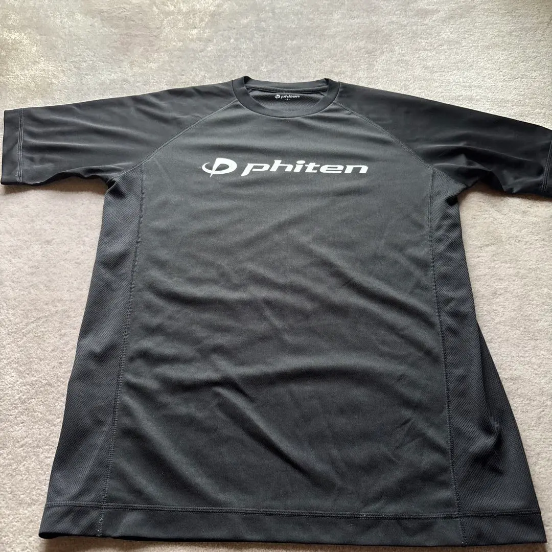 Thumbnail of Phiten badminton shirt, black, size M