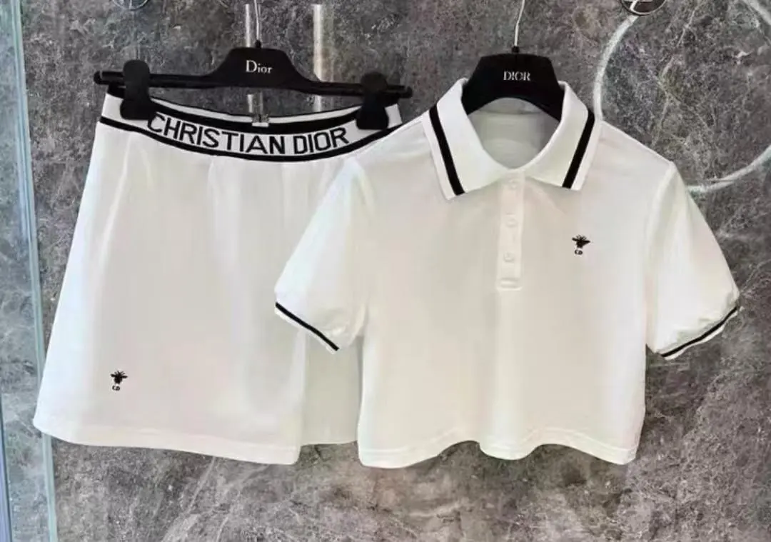美品 Dior 白色 Polo衫 短裙 套裝 的縮圖