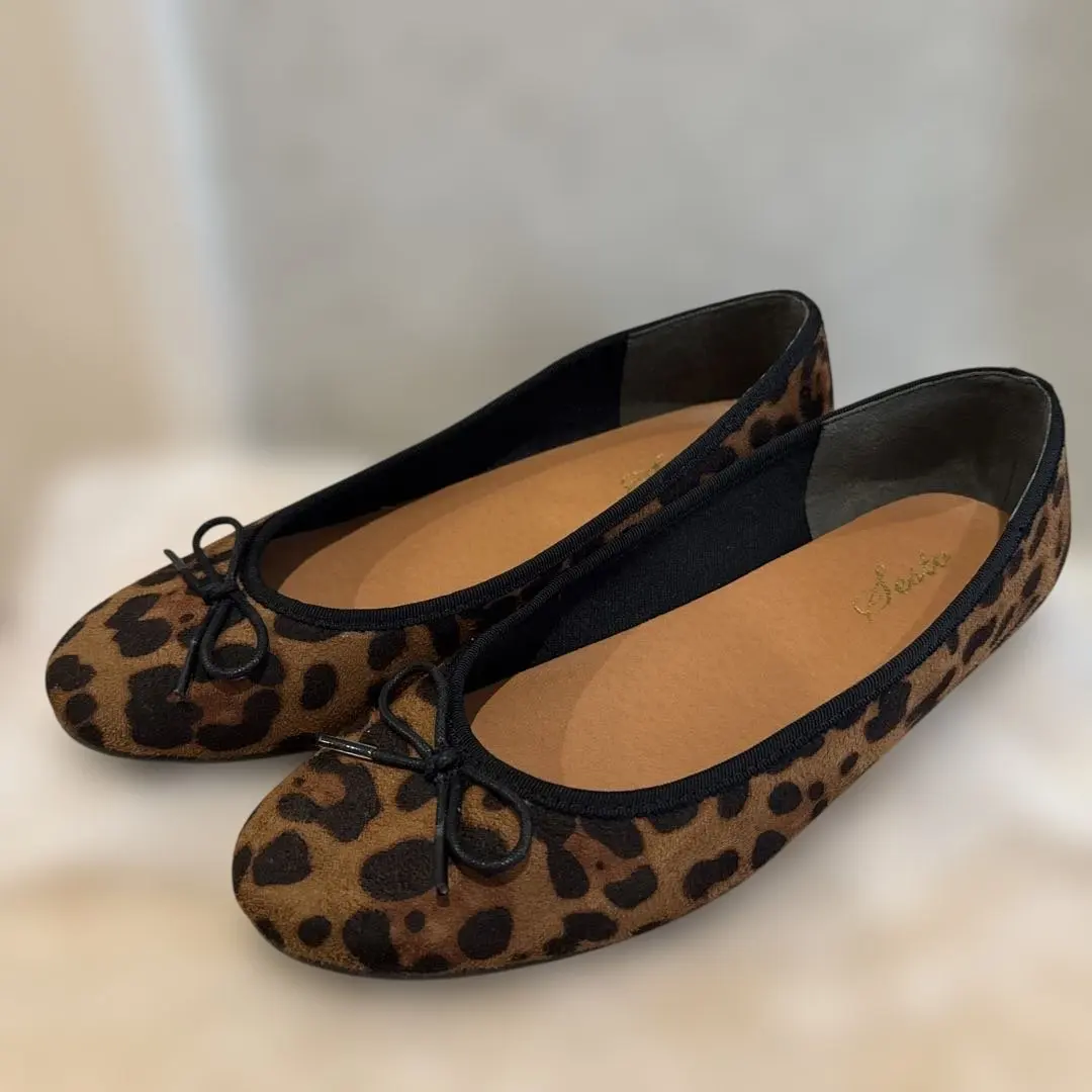 Thumbnail of Leopard print ballet flats