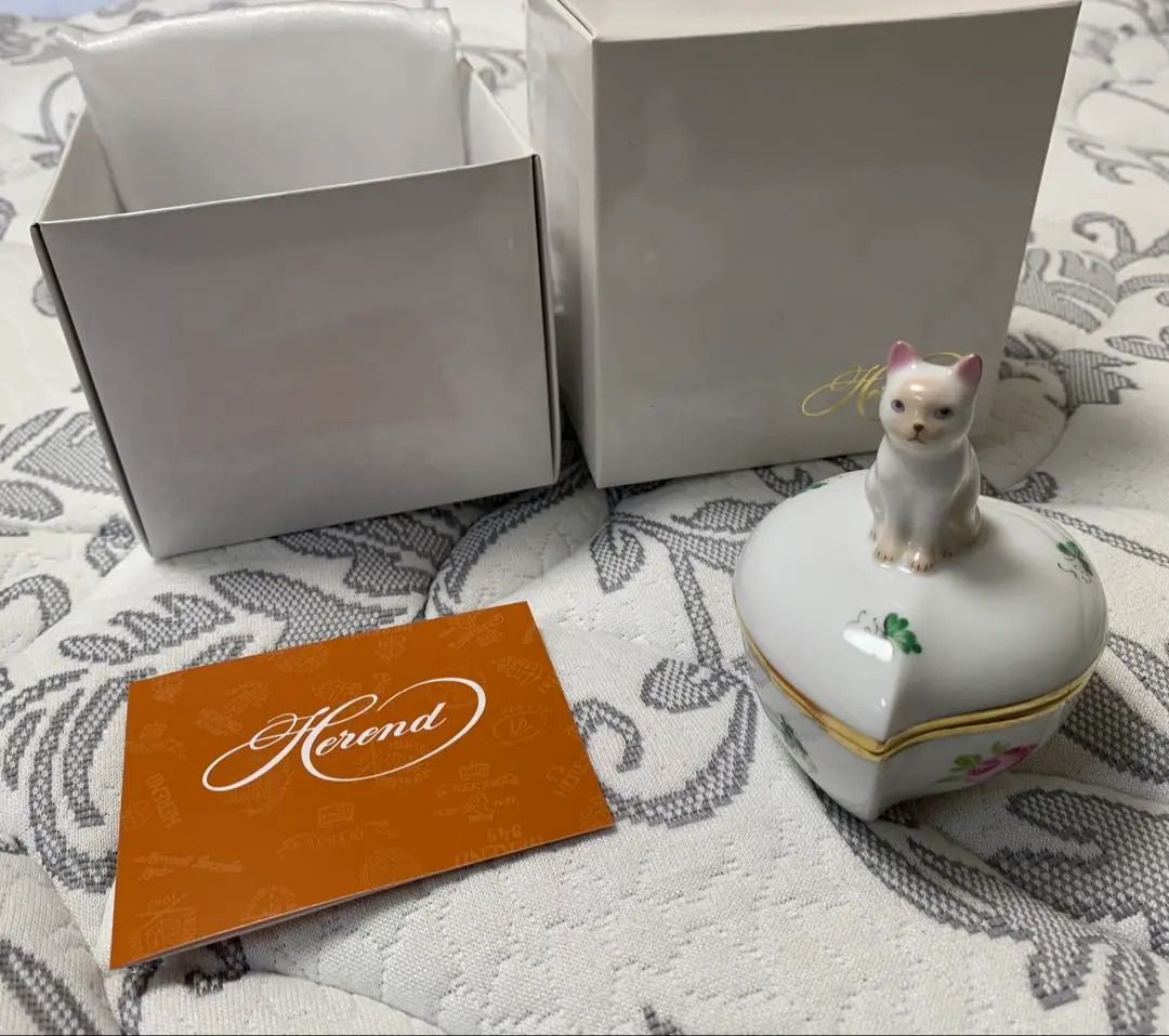 Herend ヘレンド　猫 herend-c-05383aa.jpg