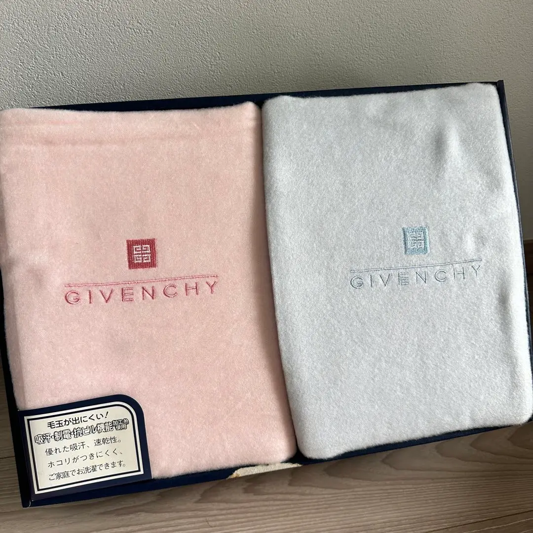 [未使用品・日本製] GIVENCHY ジバンシー 綿毛布 2枚組 大阪西川 未使用品・日本製] GIVENCHY ジバンシー 綿毛布 2枚組 大阪西川