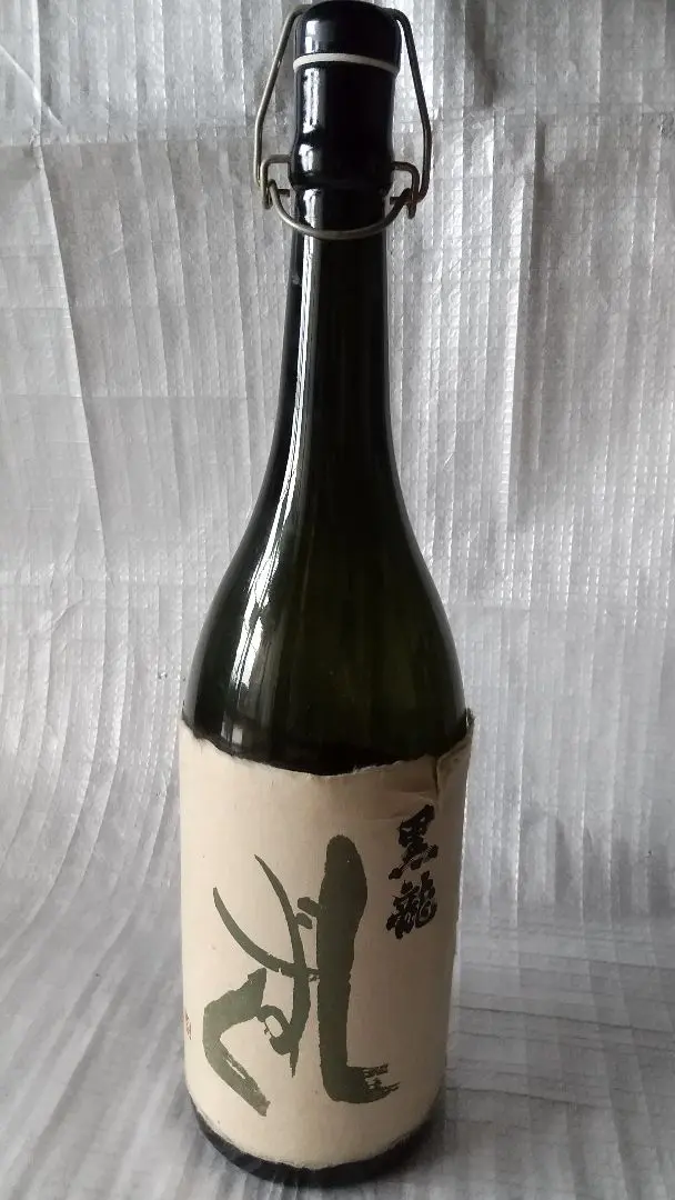 黒龍 しずく 1800ml 一升瓶 黒龍 しずく｜1800ml - 井上酒店～蔵元の造る心を伝えます｜佐賀有田