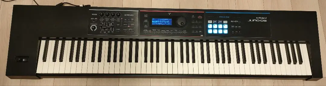 引き取り限定　Roland ローランド JUNO-DS88 美品 使用回数数回 JUNO-DS後継機種] Roland JUNO-D8 88鍵盤 シンセサイザー