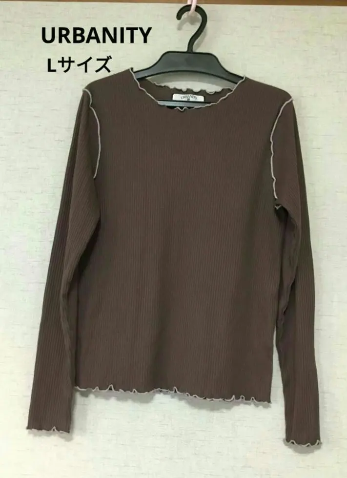 Thumbnail of Women's sweater ②