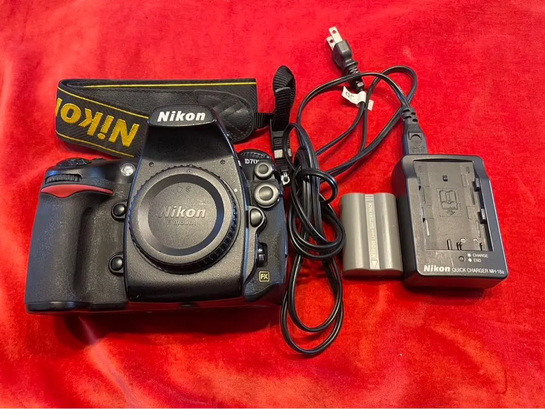 動作品　Nikon ニコン D700 FX ボディ デジタル一眼レフカメラ Amazon.com : Nikon D700 12.1MP FX-Format CMOS Digital SLR