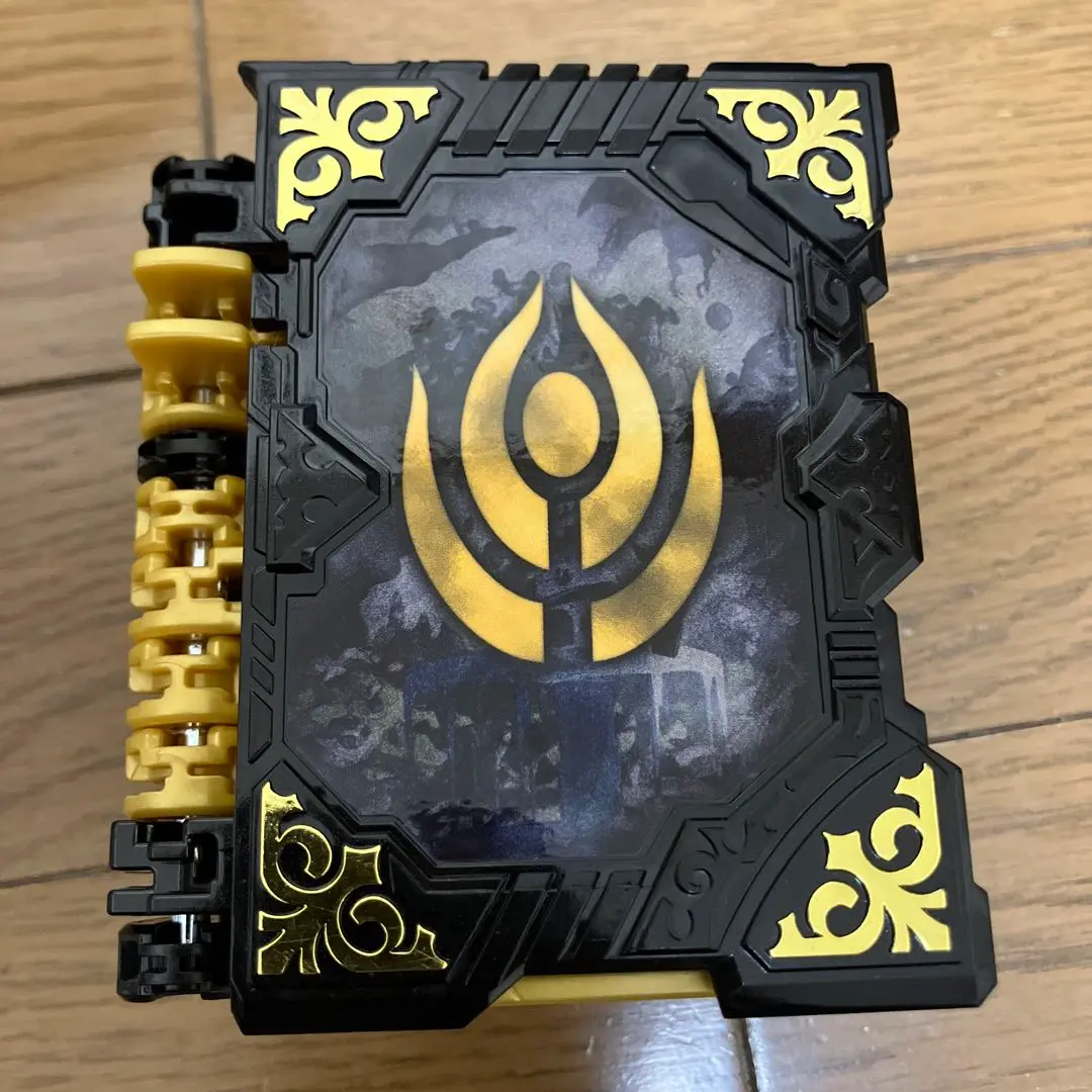30▢DXオムニフォース＆グリモワールワンダーライドブック NS0131-2 Amazon.co.jp: ムービック 仮面ライダーセイバー DXオムニ
