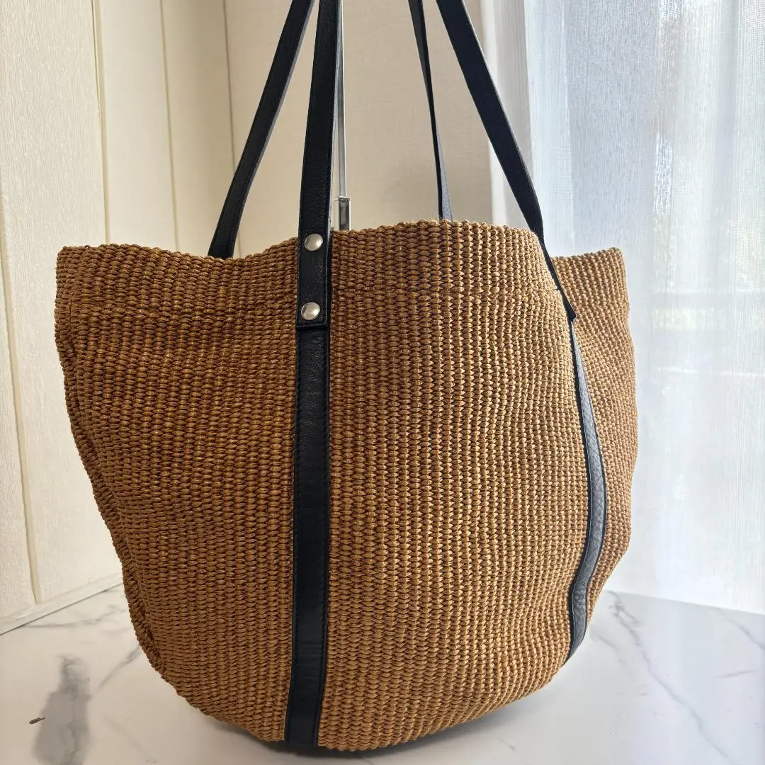 美品✨ マルコマージ 雑材 トートバッグ ラフィア風 ストロー ブラック A4 美品✨ マルコマージ 雑材 トートバッグ ラフィア風 ストロー