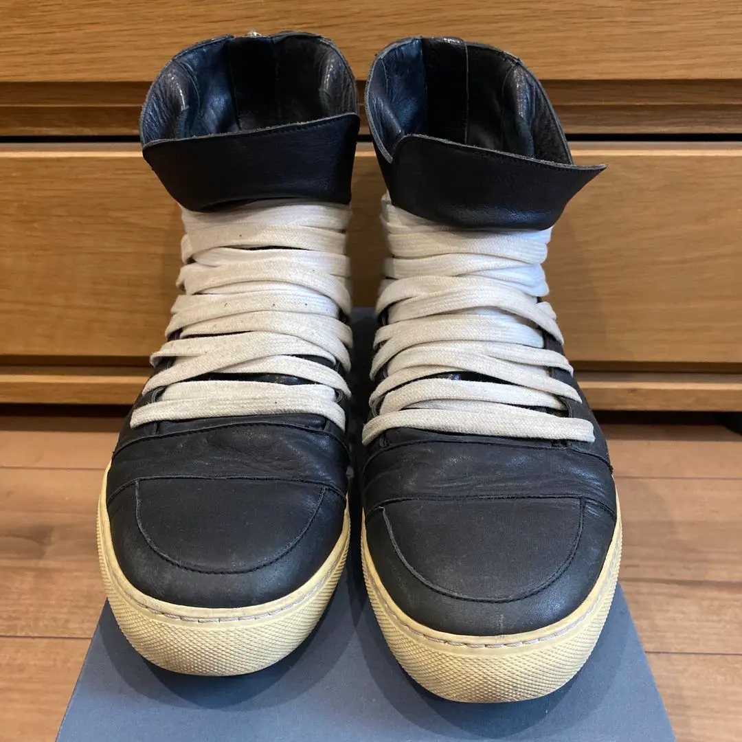 Kris Van Assche ハイカット スニーカー カーフレザー 白黒 43 KRIS VAN ASSCHE（クリスヴァンアッシュ）の「SNEAKERS WITH