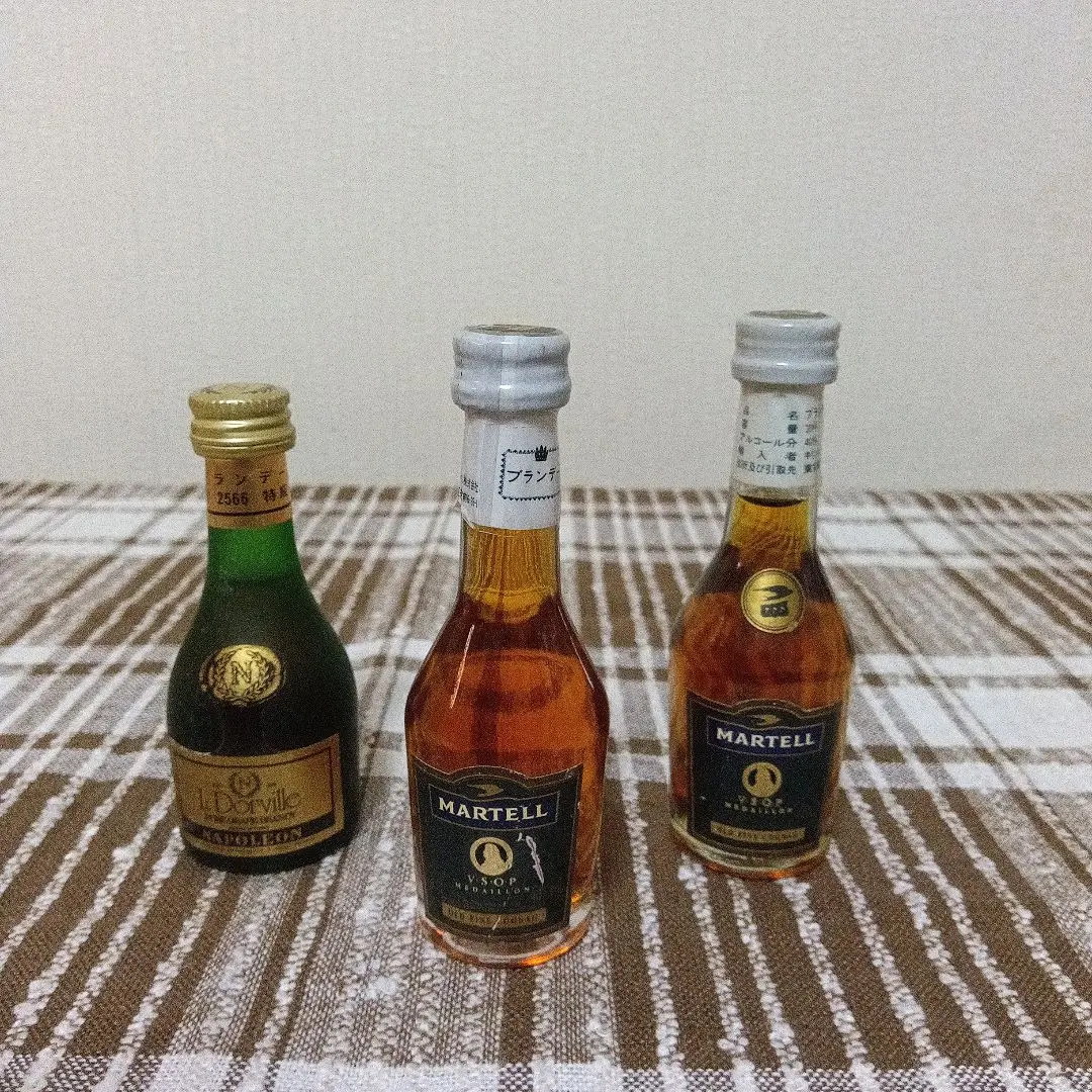 MARTELL 　マーテル　コニャック ミニボトル 4本セット 大人気アイテム MARTELL 4本セット｜Yahoo!フリマ（旧 ミニ