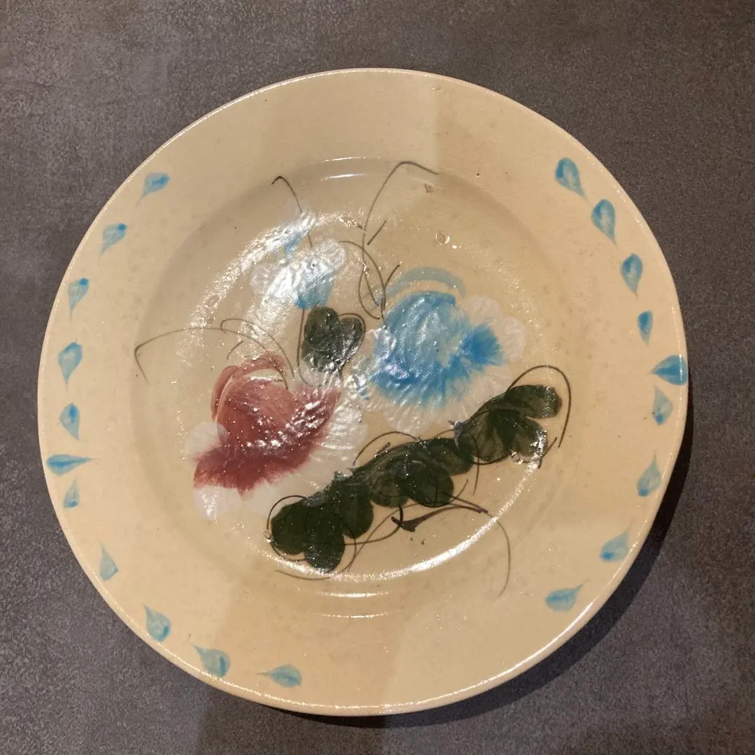 Thumbnail of Plate with floral and leaf pattern, dish, round plate, Sonbe ware, vintage, antique