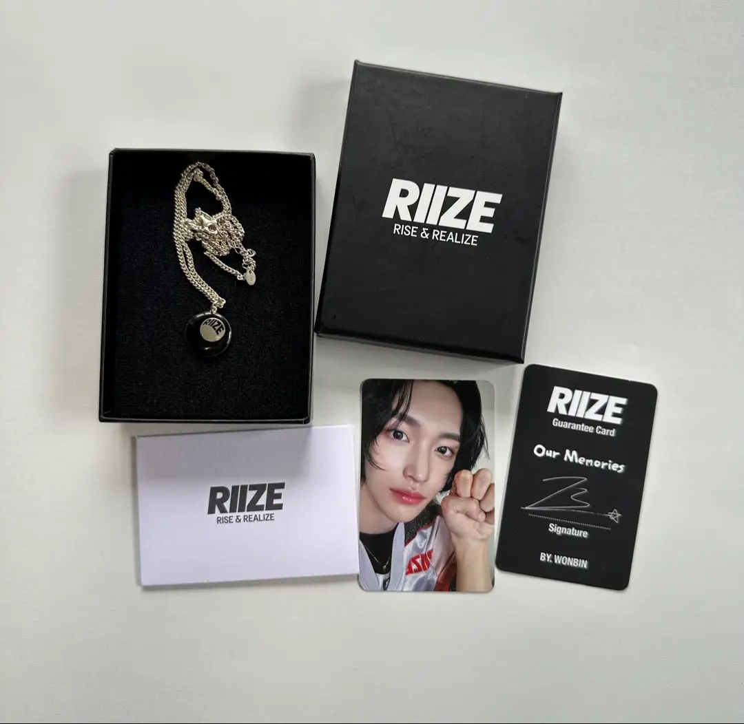 ⭐️RIIZEポップアップ ⭐️ウォンビン ネックレス トレカ　購入特典つき 2025年最新】RIIZE ウォンビン ポップアップ ネックレス トレカ