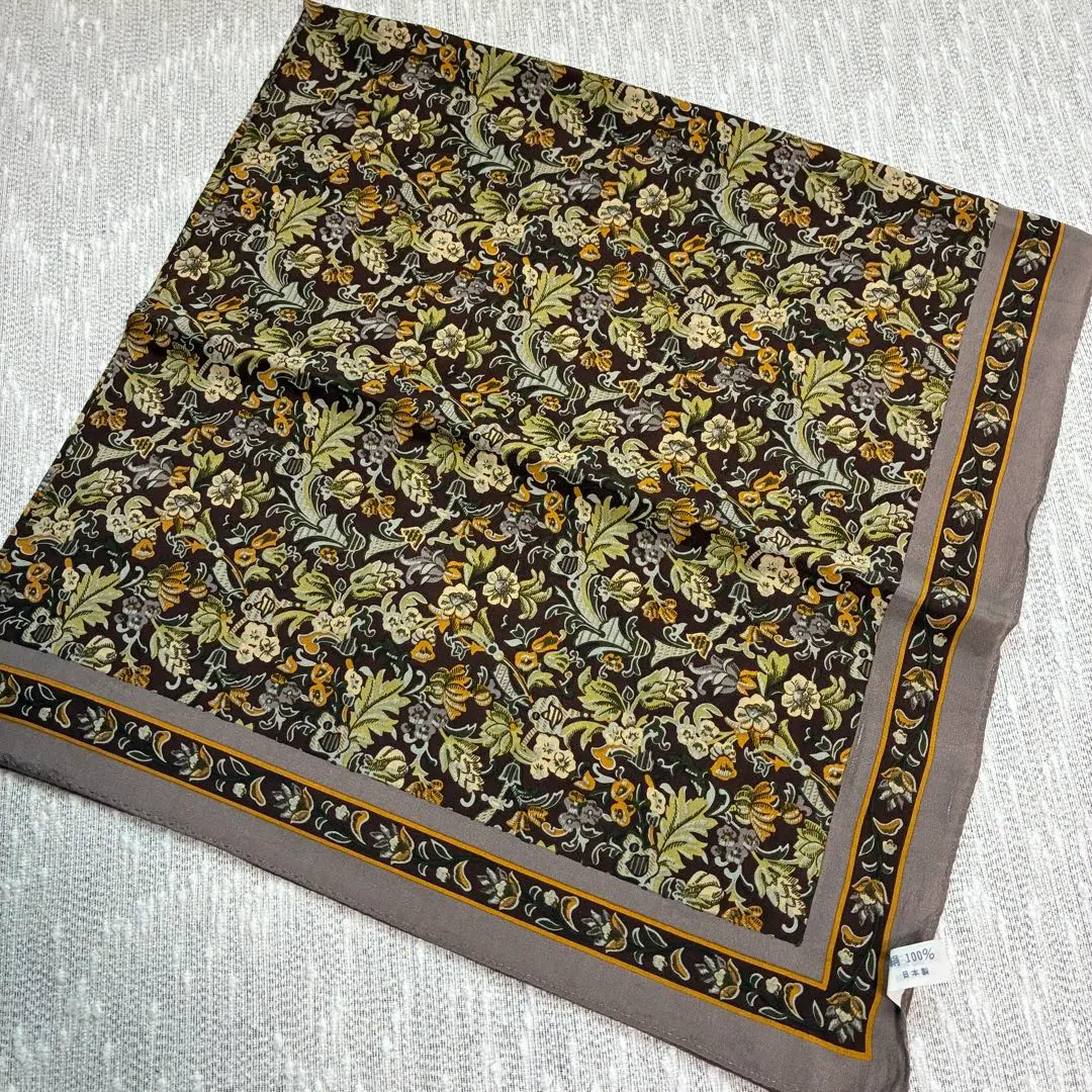Thumbnail of 10-18. 80-90s Vintage Botanical Motif Silk Scarf