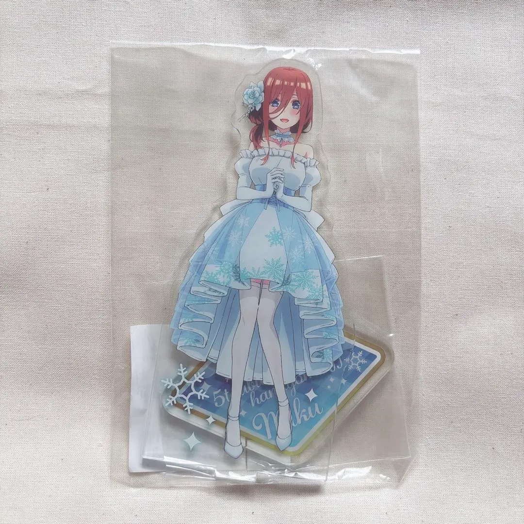 Thumbnail of The Quintessential Quintuplets Miku Nakano Acrylic Stand