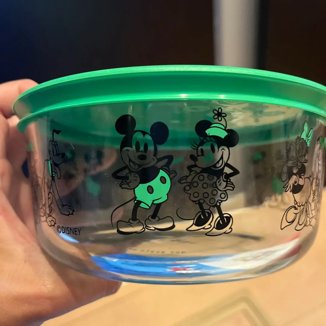 Pyrex ディズニー　スターウォーズ　保存容器 Pyrex - 4個セット ☆ コストコ パイレックス ディズニー