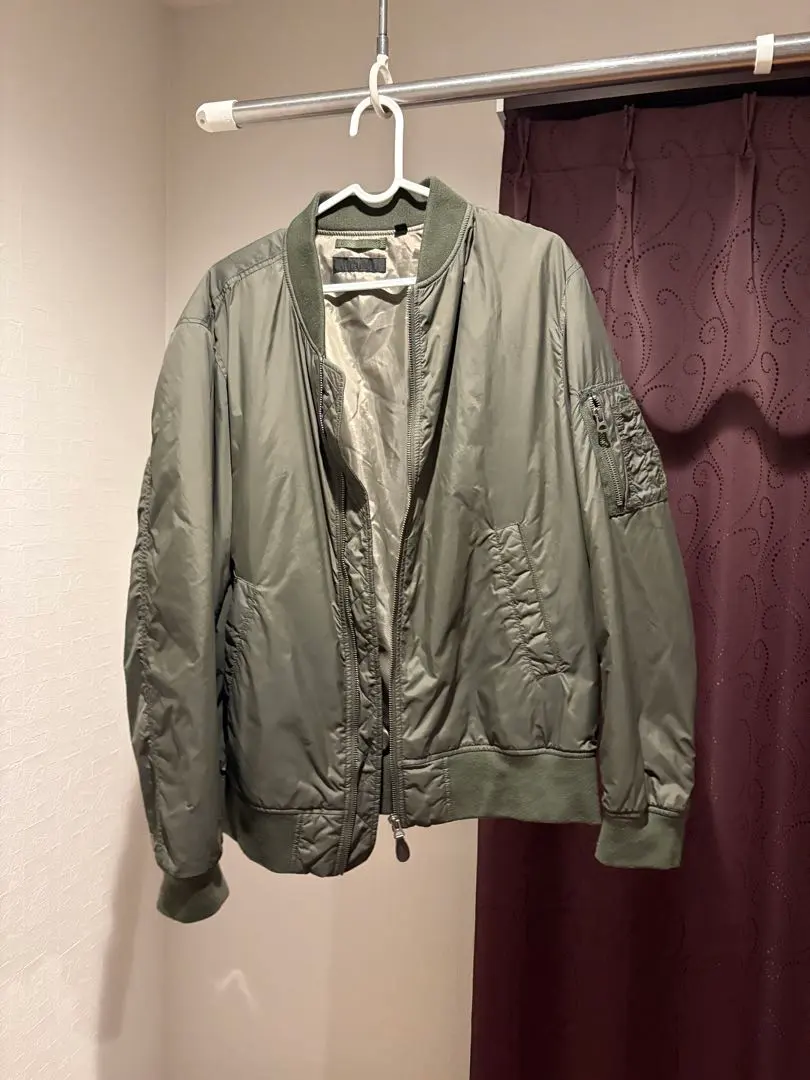 MA-1風飛行夾克 的縮圖