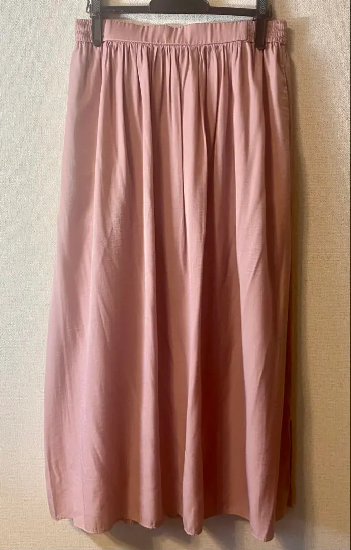Thumbnail of UNIQLO Beige Pink Long Skirt, L