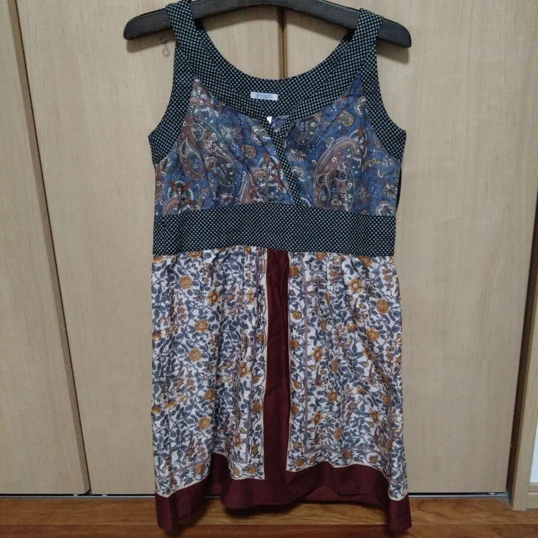 Thumbnail of Sleeveless floral knee-length dress