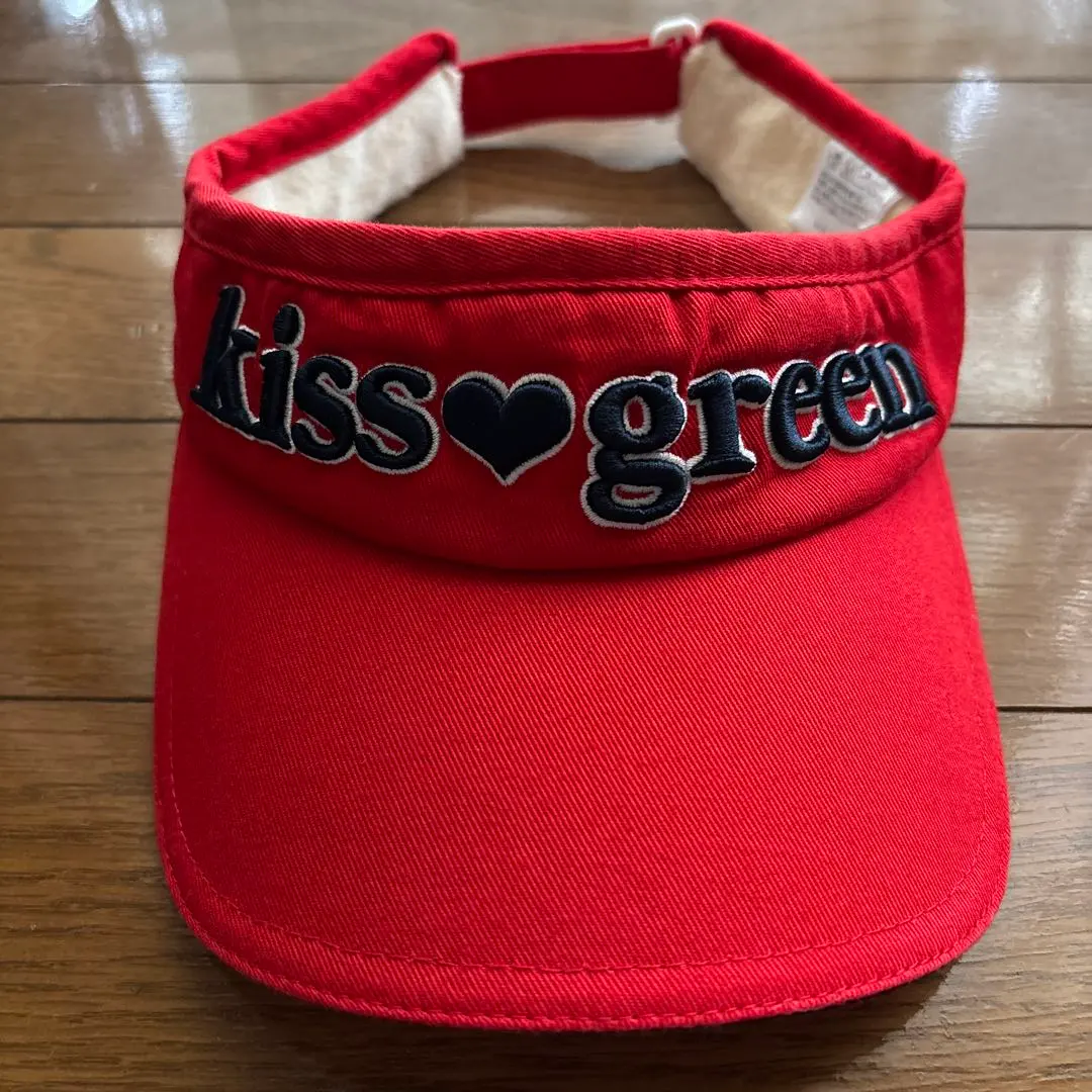 Thumbnail of Price reduced! Kiss on the Green Red Visor