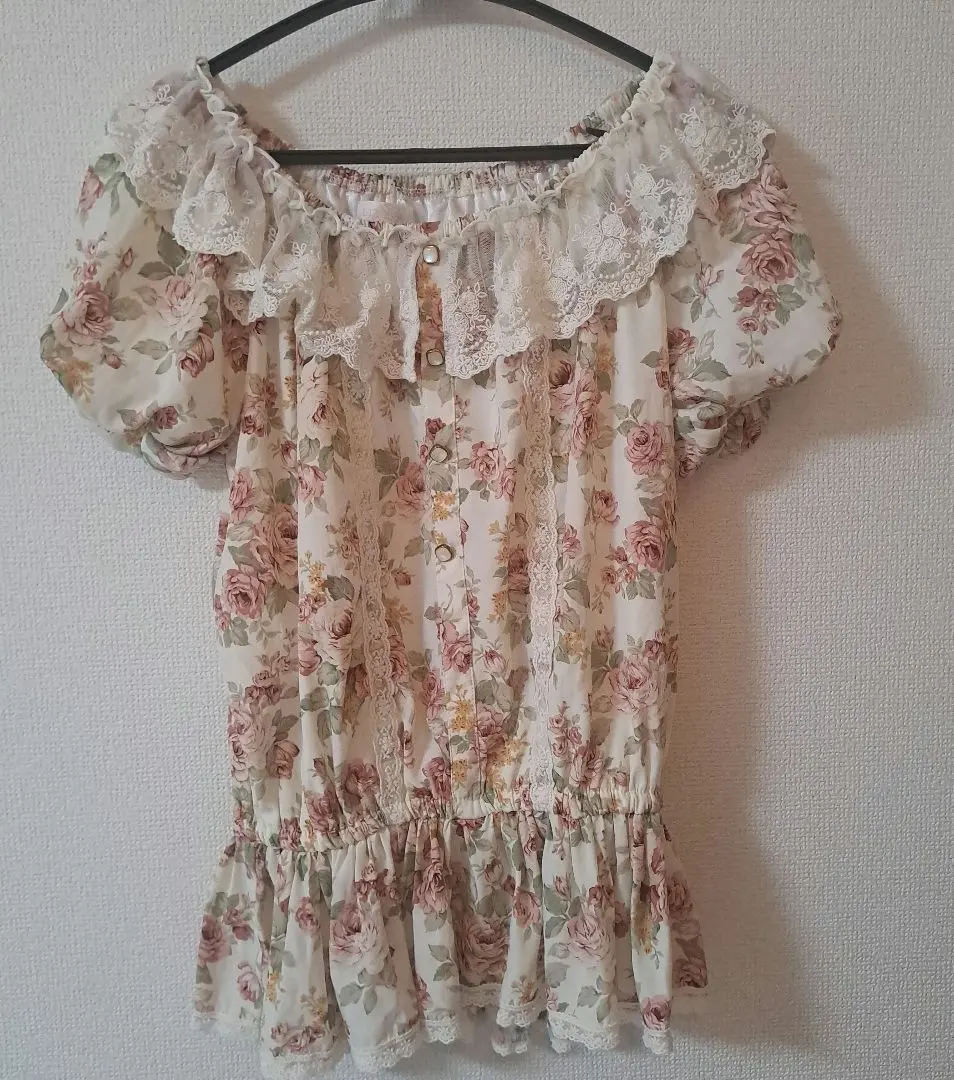 Thumbnail of LIZ LISA Floral Tunic Lace Relaxed Fit Off-Shoulder Balloon Sleeve Rare