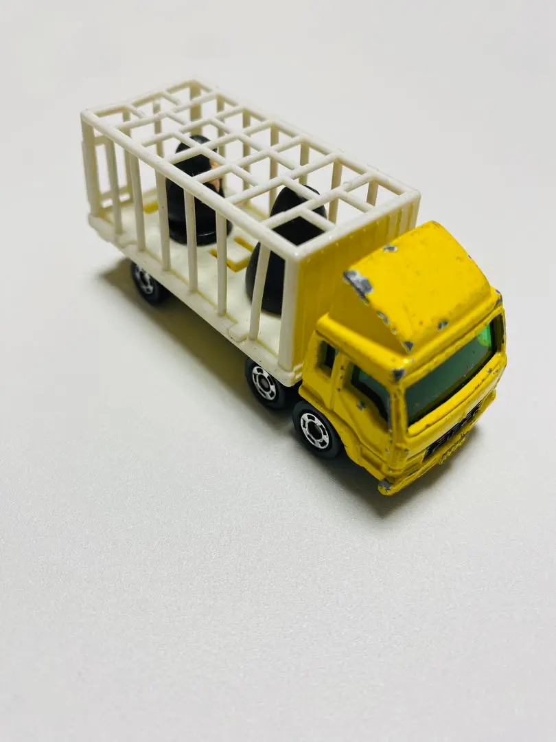 【未使用】トミカ No.108 三菱ふそう　動物運搬車(ゴリラ）　絶版　希少 今はボロくて我慢！貴重なトミカ No.108 三菱ふそう 動物運搬車