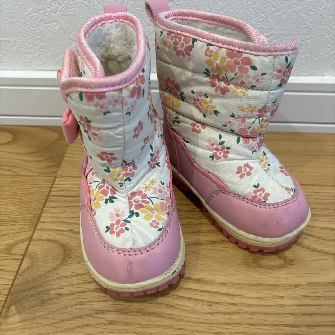 Thumbnail of Snow boots with floral ribbon, 13.0cm