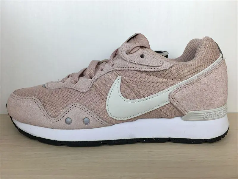 ⭐️値下げ中　Nike ベンチャーランナー　25cm 新品自宅保管品 2025年最新】nike ベンチャーランナー 25の人気アイテム - メルカリ