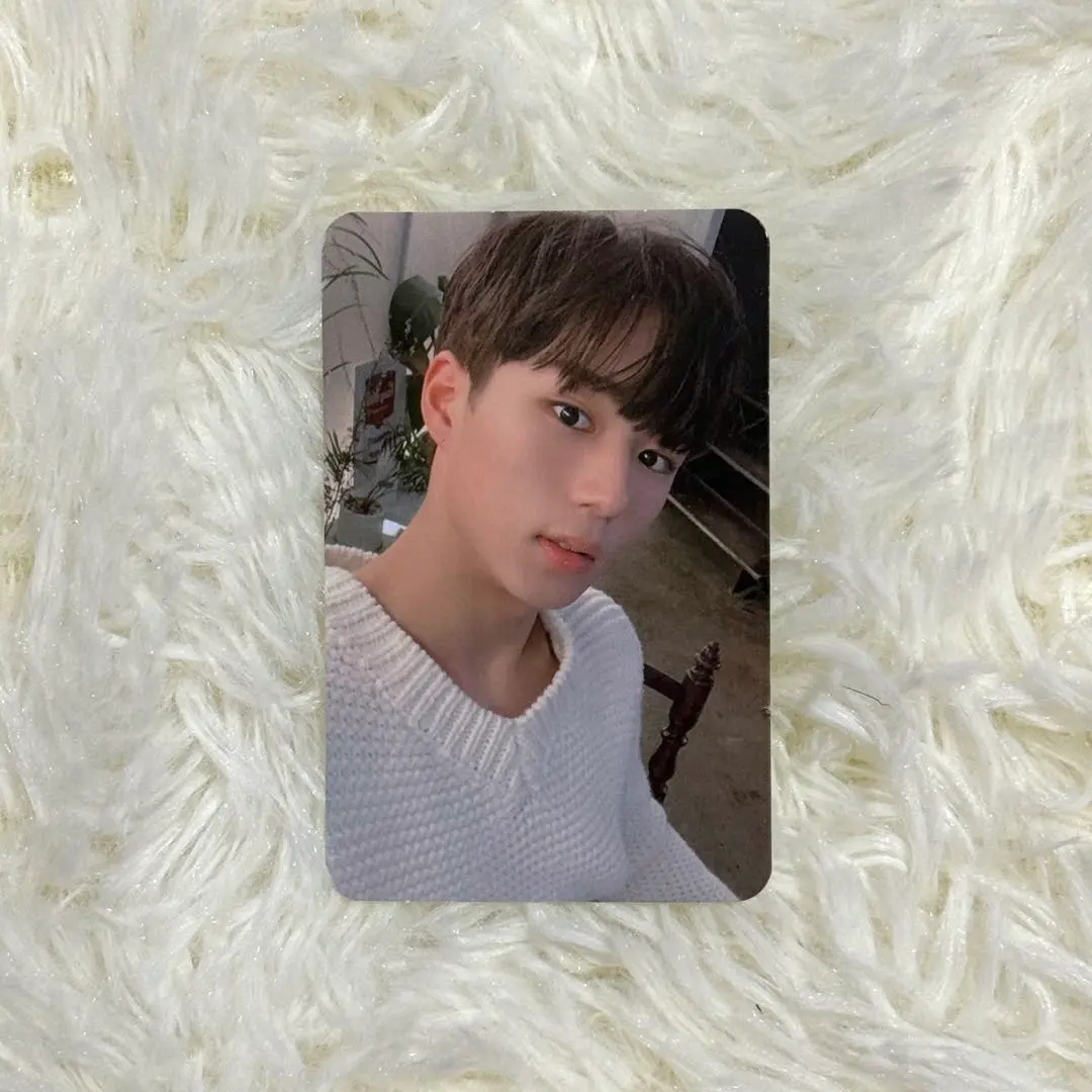 Thumbnail of 1the9 Junseo trading card