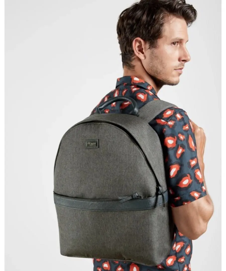 テッドベーカー ブラウン ナオミ ナイロン バックパック バッグ, ブラウン, One Size, ドローストリング。 並行輸入品