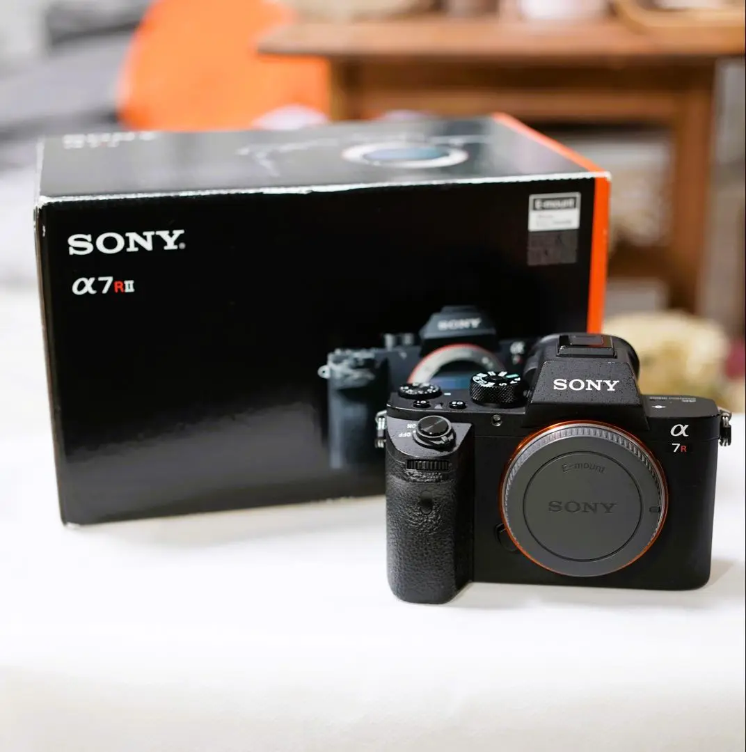 Sony α7R2 ミラーレス一眼(バッテリー2個あり) SONY α7R2 ミラーレスカメラ バッテリー2個付き