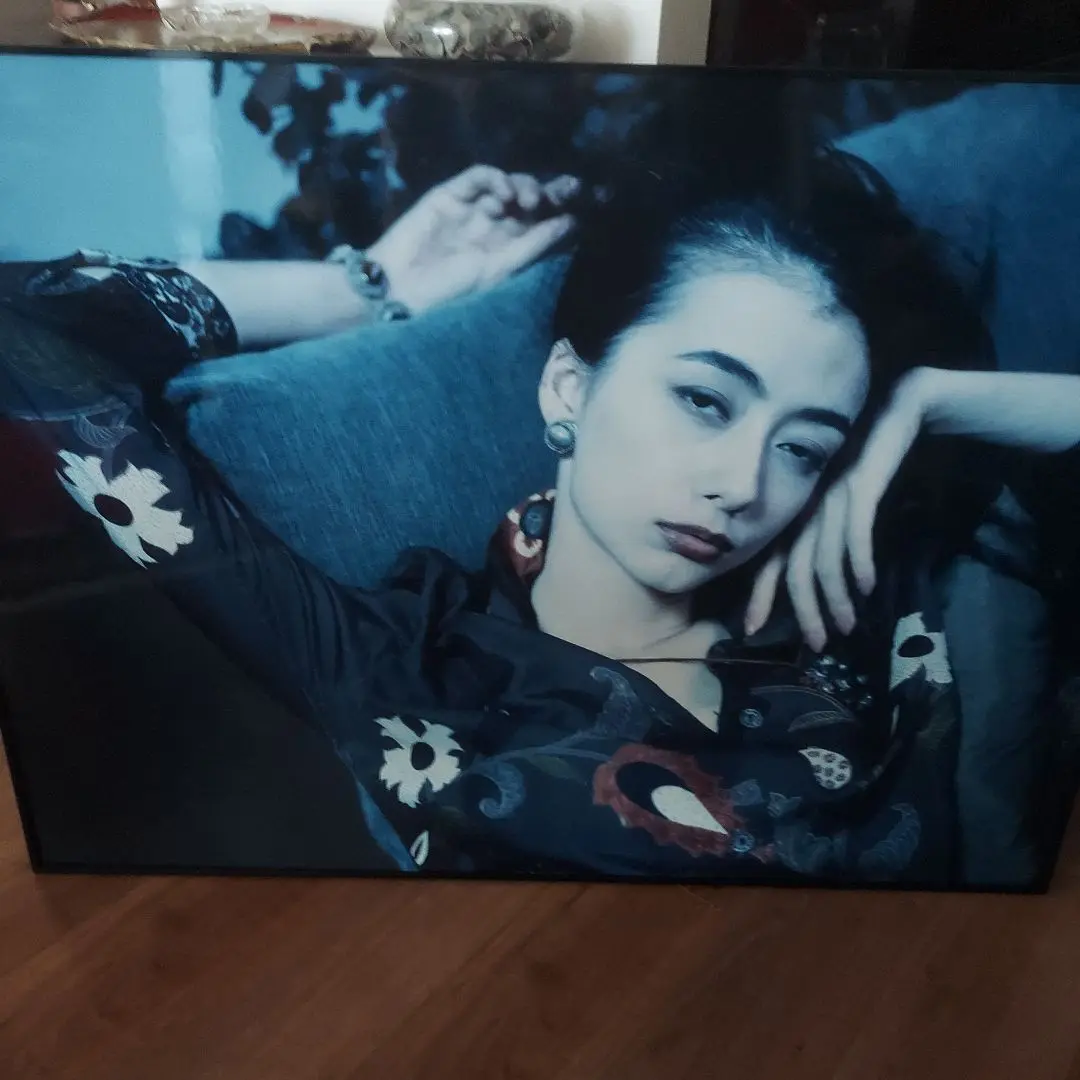 荒木経惟撮影モデル桐島かれん アートパネル 荒木経惟撮影 モデル桐島かれん 写真パネル （恋愛 / 写真：荒木
