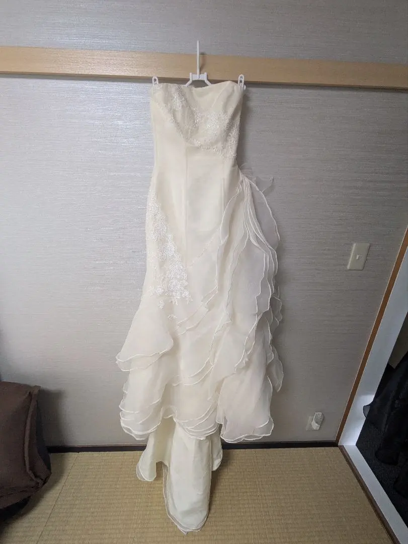 Thumbnail of 【On Sale Today!】Wedding Dress, Frills, Mermaid, Size 7, Size 8, Pre-wedding Photoshoot