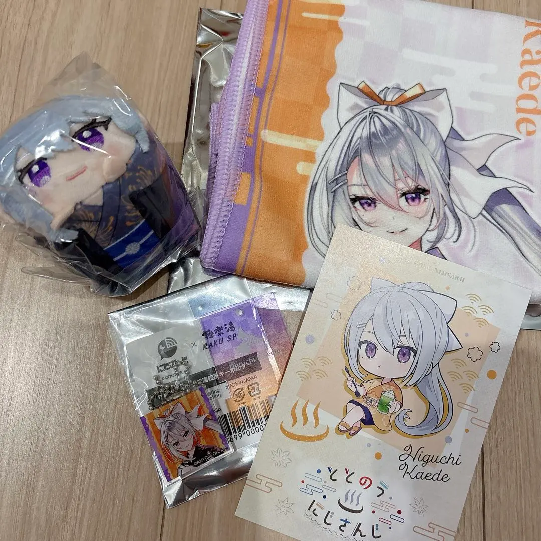 Thumbnail of NIJISANJI Gokurakuyu (bathhouse) Totono-u NIJISANJI Kaede Higuchi Muffler Towel & Mochikororin Plush
