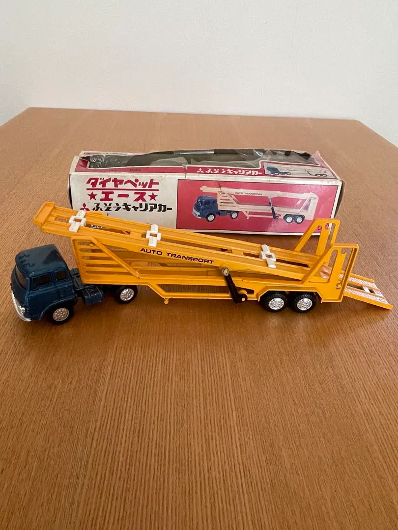 ダイヤペット　ヨネザワ　超大型ふそうキャリアカー Amazon.co.jp: ヨネザワ ダイヤペット T-63 三菱 超大型 ふそう