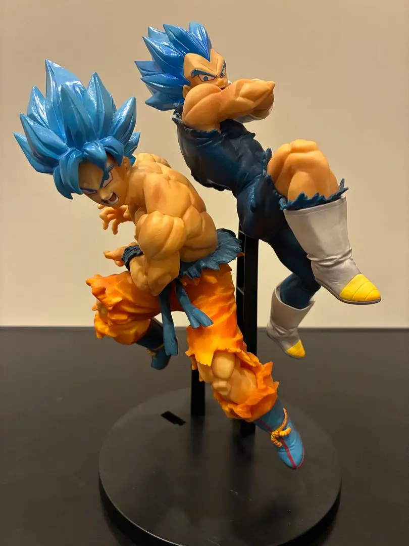 早いもの勝ち！海外製品　かめはめ波＆ギャリック砲　スタチュー 41Ka7g576tL._UF350,350_QL80_.jpg