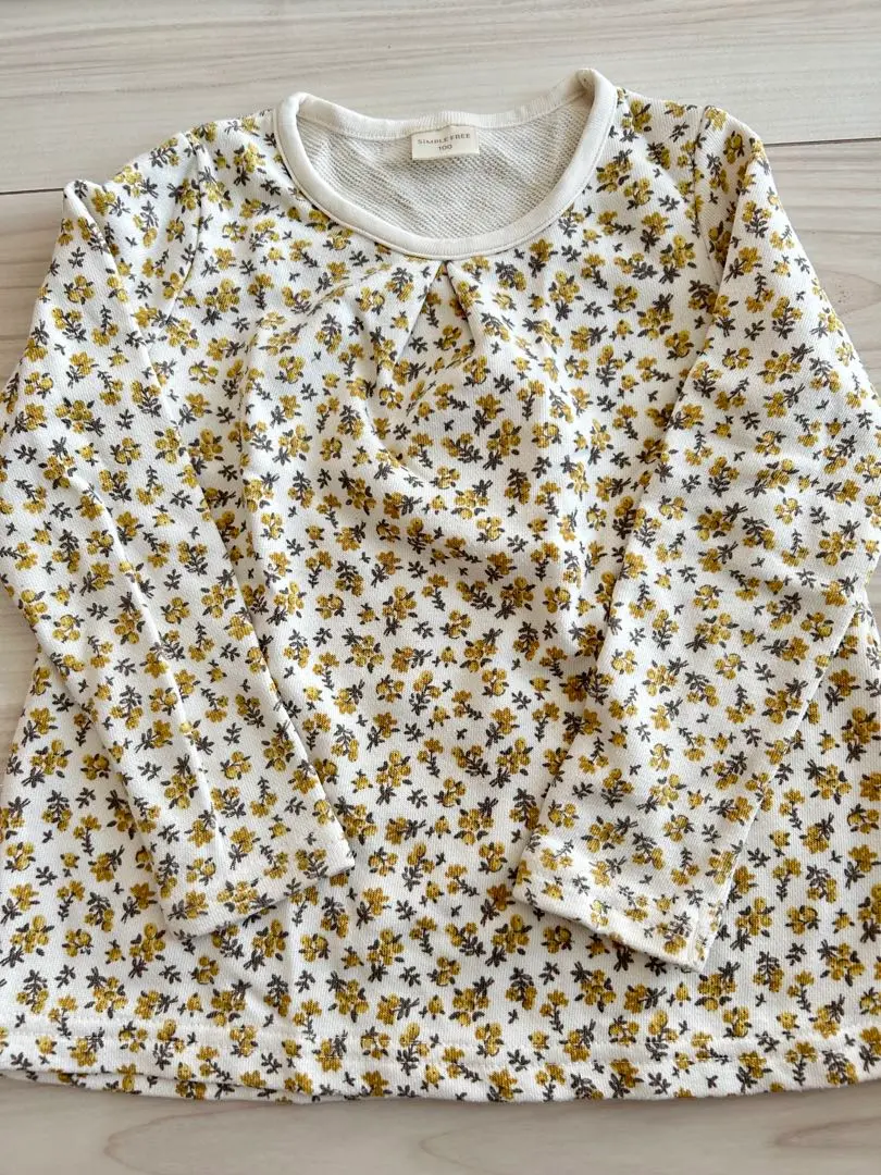 Thumbnail of SIMPLE FREE Floral Print Long Sleeve Cut-and-Sew Top 100