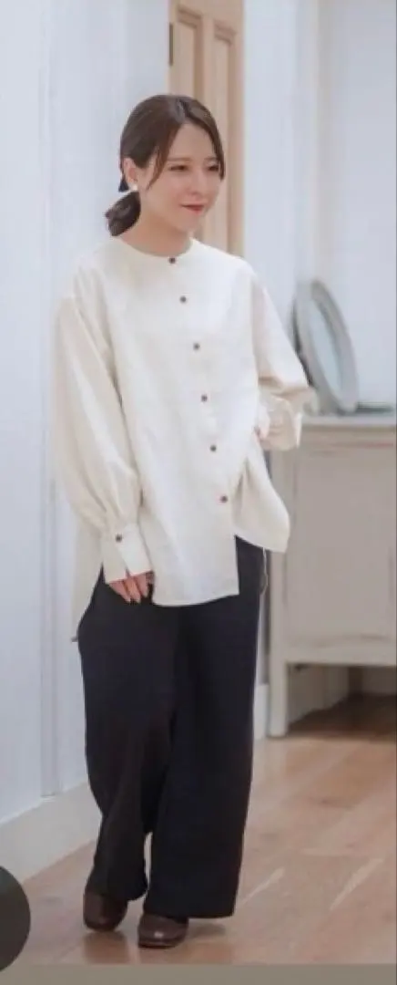 Thumbnail of tal.by yumi Shimamura Back Ribbon Shirt, Collarless, Body-Shaping, White