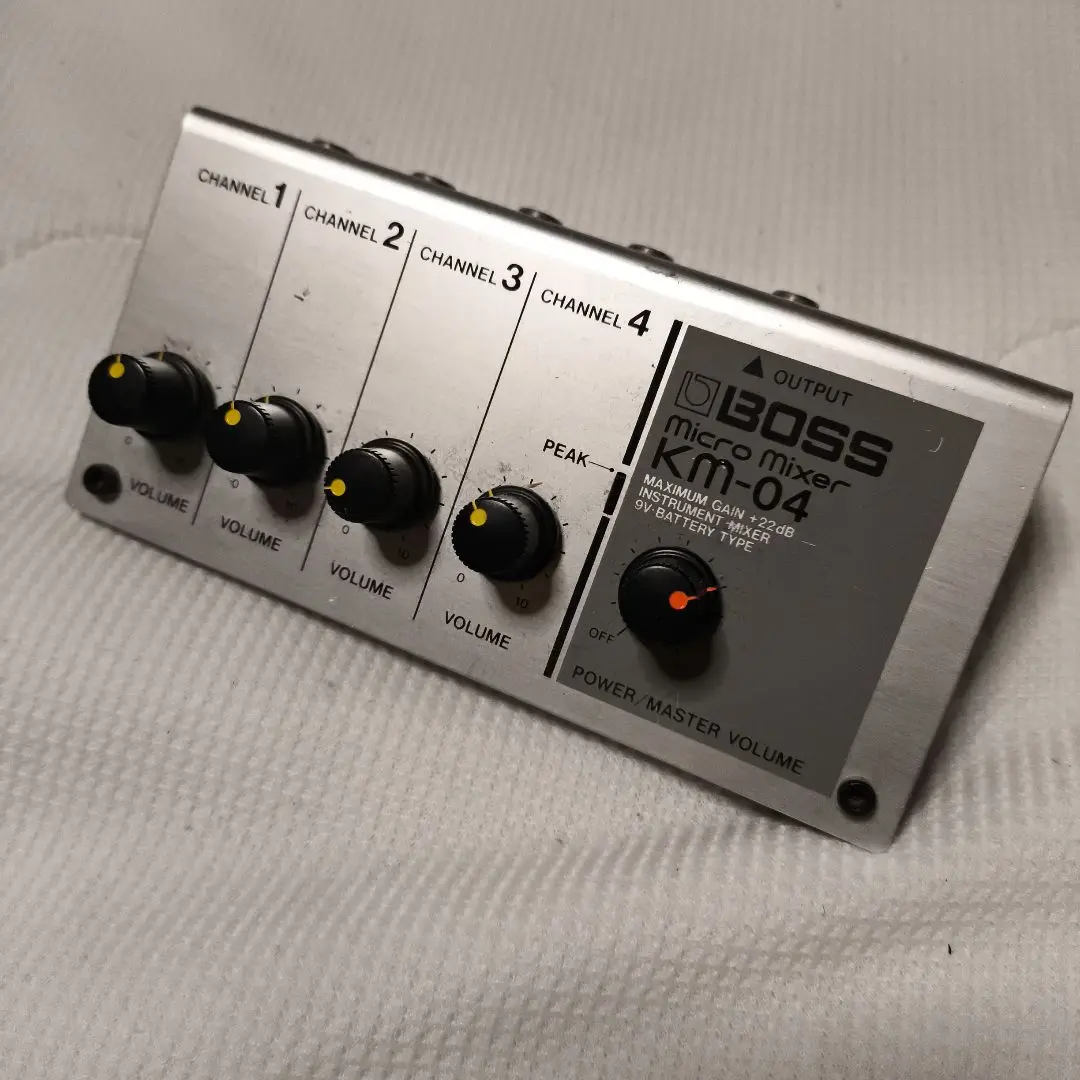 BOSS KM-04 アナログミキサー 4チャンネル Boss KM-04 Micro Mixer 1989 – A Flash Flood of Gear