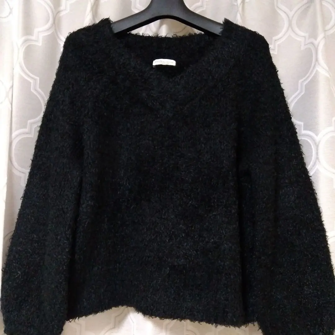 Thumbnail of earth march ecology V-neck knit sweater, black, free size