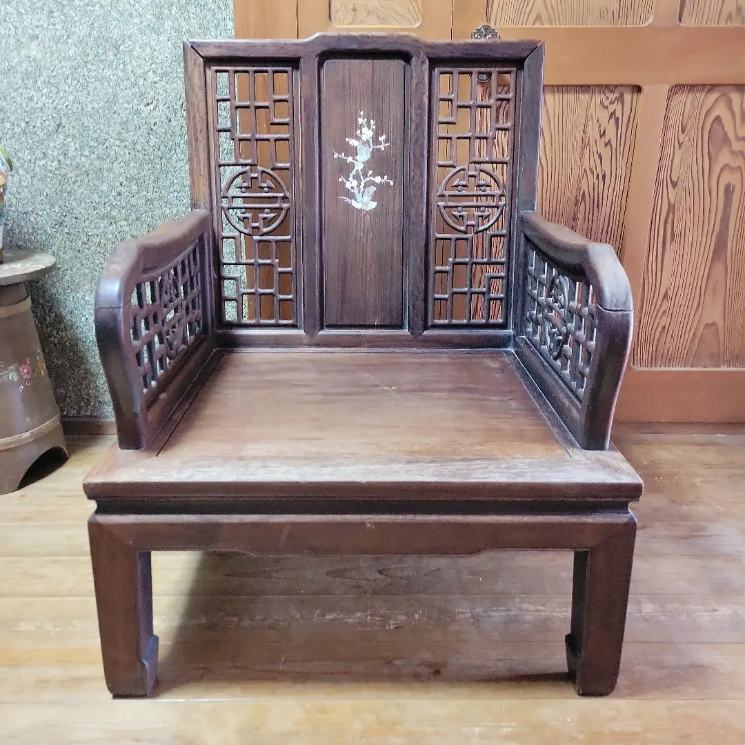 美術品 　希少　細工　中国　 チェスト　工芸品　箪笥 花鳥 骨董　アンティーク 赤色の花と鳥の装飾タンス 希少 中国 チェスト 箪笥 花鳥 骨董