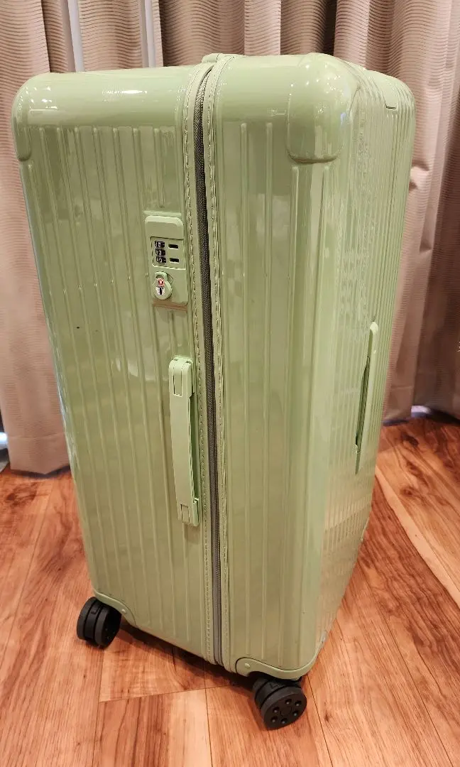 ふ*な様 【1回使用美品】Rimowa　Essencial trunk plus 2025年最新】Rimowa essential trunk plusの人気アイテム - メルカリ