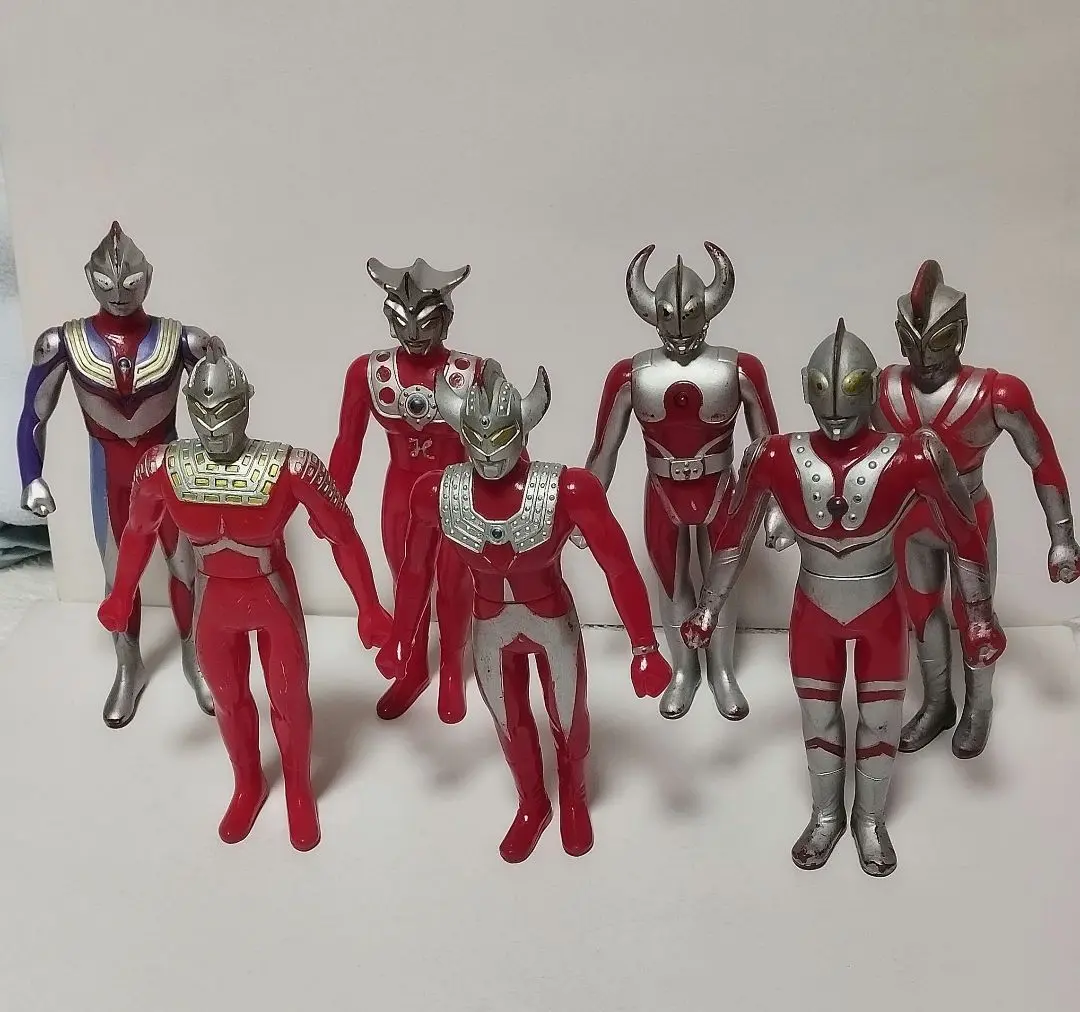 中国限定ソフビ 超決戦 20 ウルトラマンコスモス スペースコロナ
