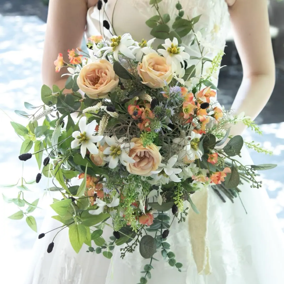 Thumbnail of Artificial Flower / Boutonniere Included