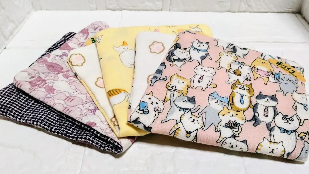 Thumbnail of ⭐️ One-Coin ♥ Nyan-kerchief ♥ Soft Double Gauze Handkerchief 3-Piece Set