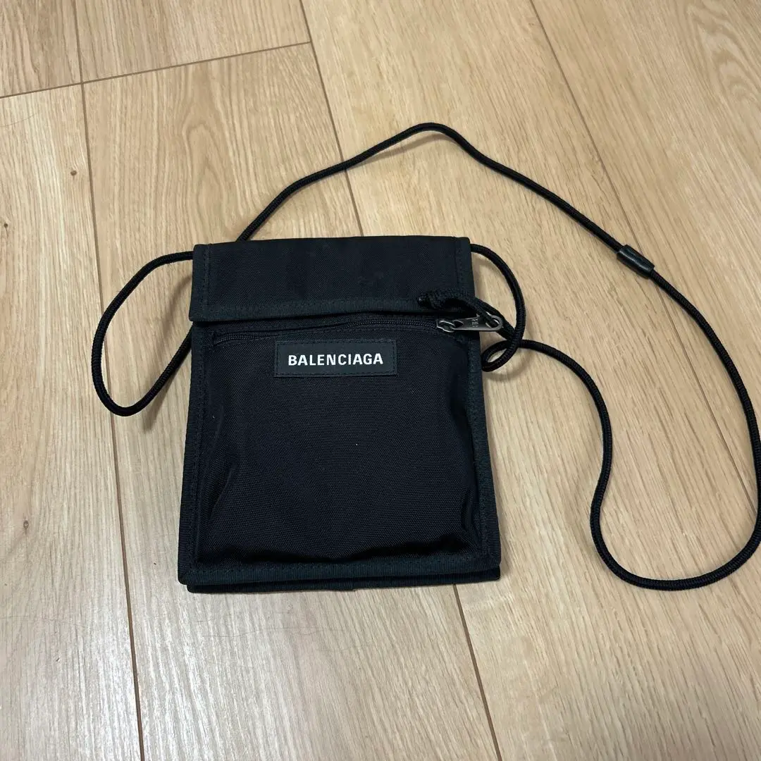 極美品！　バレンシアガ　オールレザー　ショルダー　バッグ　サコッシュ BALENCIAGA バレンシアガ ショルダーバッグ サコッシュバッグ