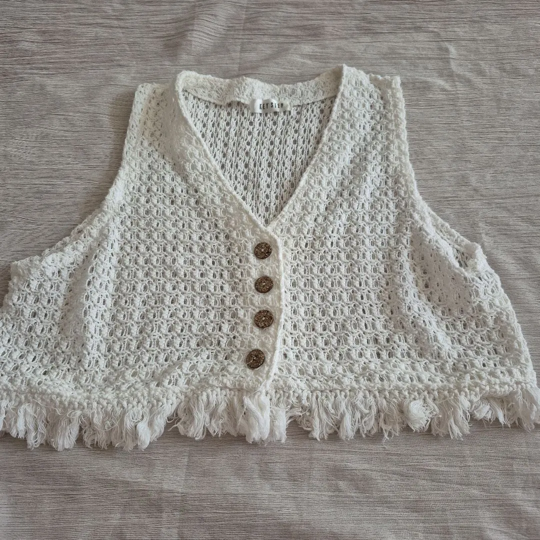 Thumbnail of White fringed cropped knit vest